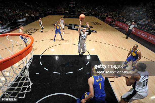 Danny Green of the San Antonio Spurs shoots the ball against the Golden State Warriors during Game Three of the Western Conference Quarterfinals in...