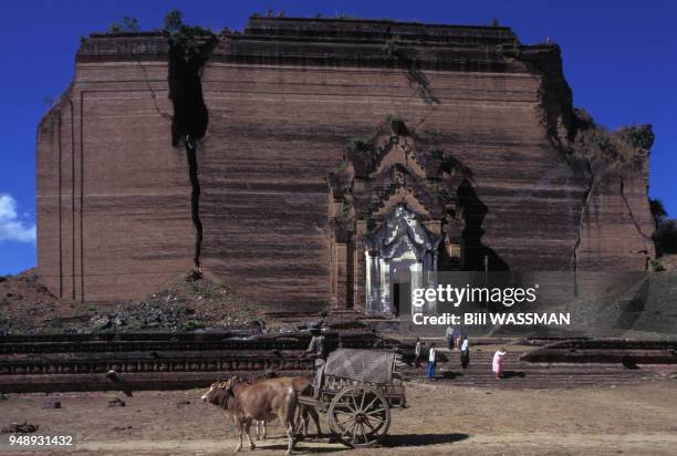 La pagode de Mingun, en Birmanie, en décembre 1994.