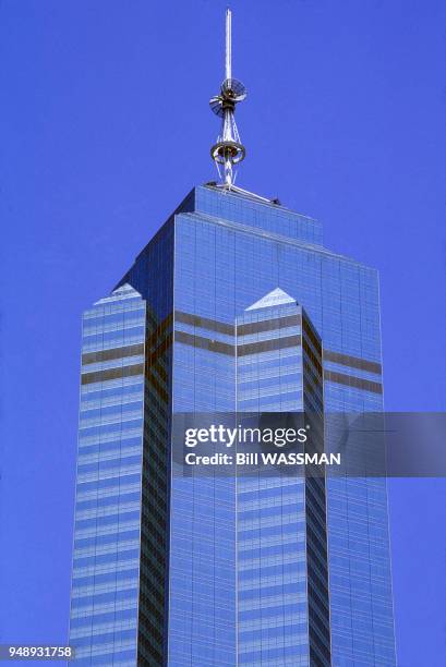 Le sommet du gratte-ciel ?The Center? à Hong Kong, en 2002.
