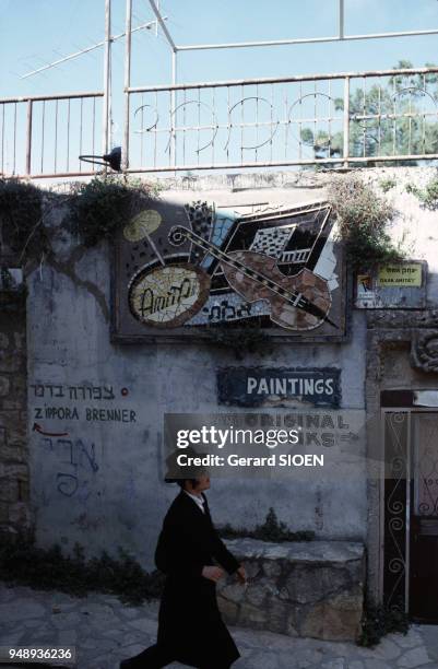 Juif hassidim dans une rue de Safed, en juin 1988, Israël.