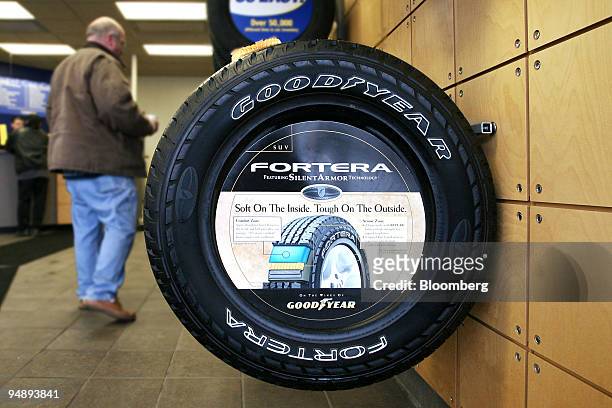 143 Discount Tire Co Photos and Premium High Res Pictures - Getty Images