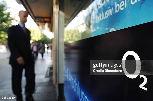 O2 Germany Ceo 105 Telefonica O2 Germany Stock Photos, High-Res Pictures, and Images ...