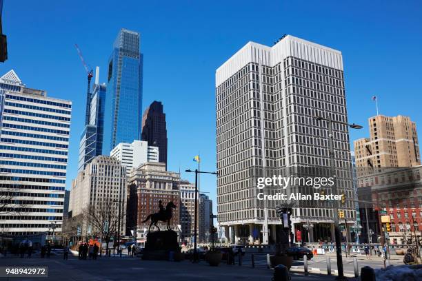 Philadelphia High Rise Building 1 050 High Rise Blocks Stock Photos, High-Res Pictures, and Images ...