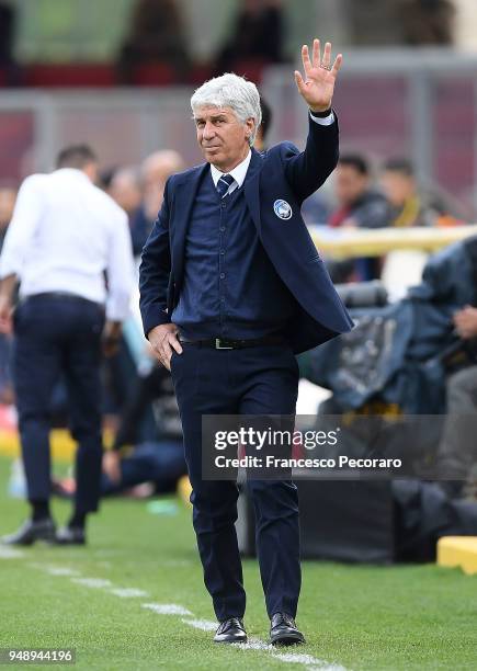 Gian Piero Gasperini coach of Atalanta BC during the serie A match between Benevento Calcio and Atalanta BC at Stadio Ciro Vigorito on April 18, 2018...