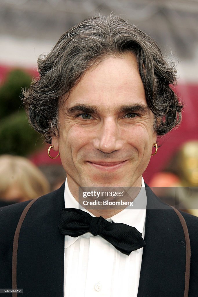 Actor Day Actor Daniel Day-Lewis arrives for the 80th Academy Awards in Los ...