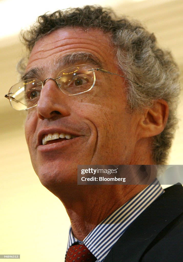 Frederic Mishkin, governor of the U.S. Federal Reserve, spea