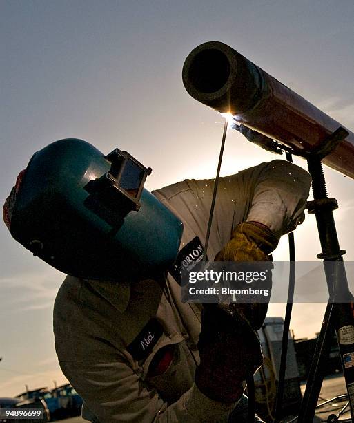 Oil And Gas Welding Photos and Premium High Res Pictures - Getty Images