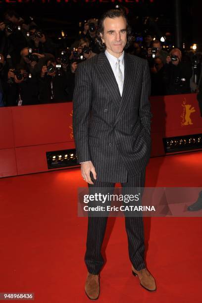 Actor Day Actor Daniel Day Lewis Day Lewis Photos and Premium High Res Pictures ...