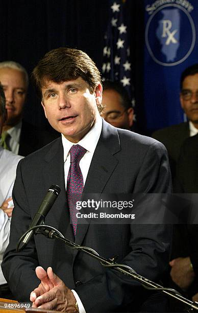 Illinois Governor Rod Blagojevich, left, announces a plan for Illinois to become the first state to give consumers access to lower cost prescription...