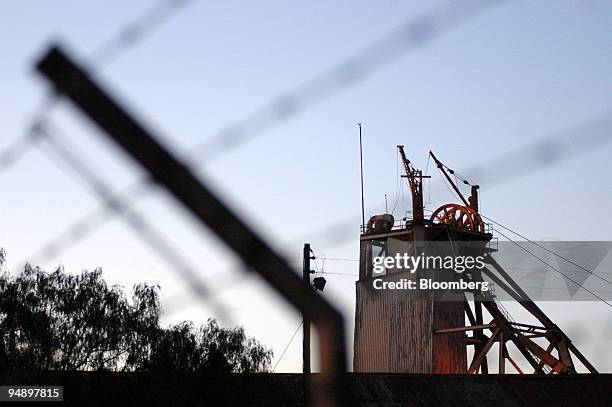 The head gear at De Beer's Bultfontein mine in Kimberley, Northern Cape province, South Africa, Wednesday, August 31 2005. De Beers, the world's...