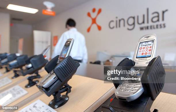 Cingular Cingular Store Photos and Premium High Res Pictures - Getty Images