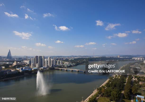 Pyongy Taedong River Photos and Premium High Res Pictures - Getty Images