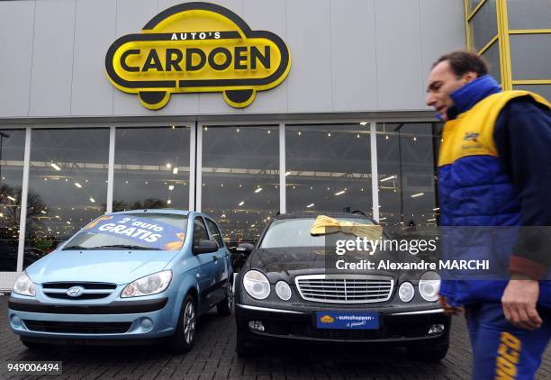 The automobile retailer multimarks Belgian Cardoen, takes the contrary of the market by proposing to his prospective customers avid to buy a new car...