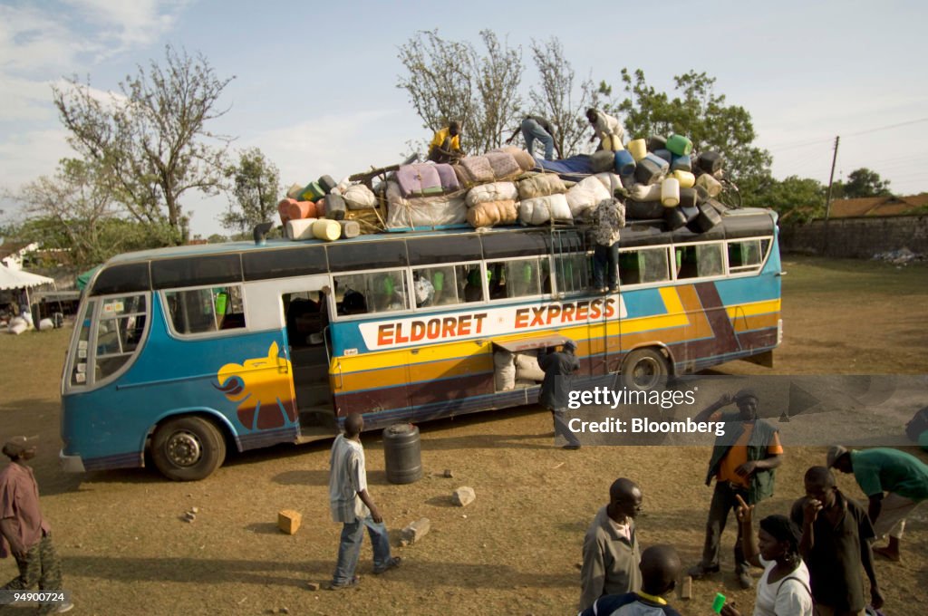 People displaced by the ethnic violence following Kenya's pr