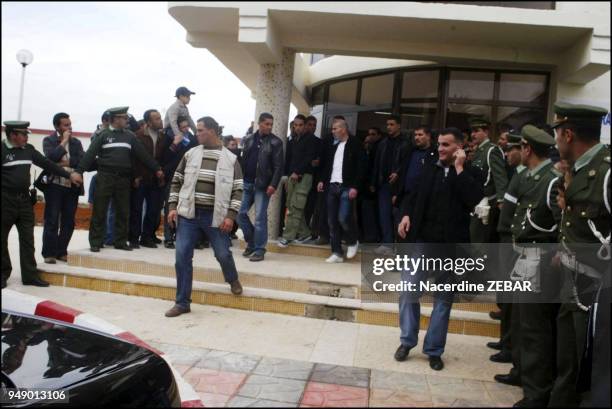 Pour son deuxieme jour en Algerie, Zinedine Zidane, s'est rendu hier apres-midi a Sidi Moussa, une localite distante de 35 km d'Alger, pour visit?...