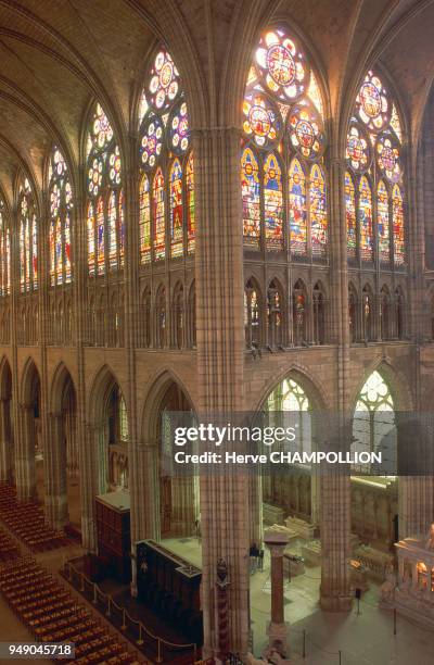 Seine-Saint-Denis, the St. Denis Basilica, in Gothic architecture. The transept crossing. Ile-de-France: Seine-Saint-Denis, la basilique de...