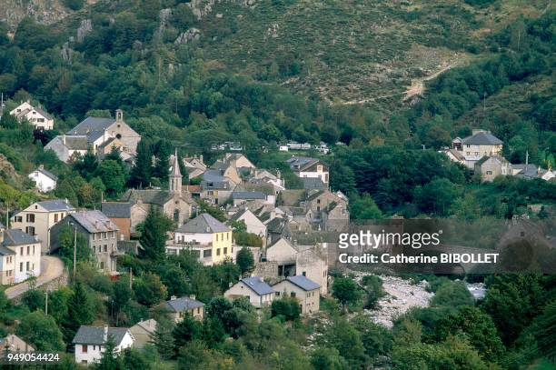 The village of Pont-de-Montvert, located a few kilometers downstream from the Gard spring, on the southern slope of Mount Lozere. Lozère: le village...