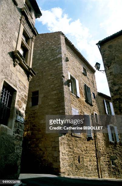 Beautiful grouping of buildings of Renaissance architecture are located here in the little streets of Caunes in the Minervois. Here, the Hotel Sicard...