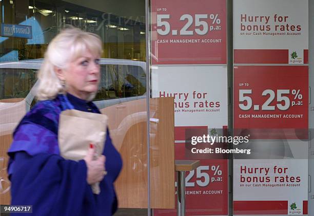 Advertising Interest Rates 8,957 07 Percent Photos & High Res Pictures - Getty Images