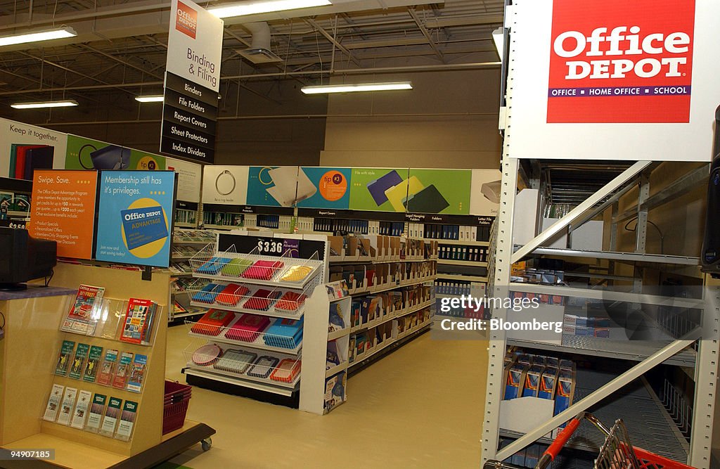Office Depot Inc.'s new interior design scheme is unveiled in Boca ...