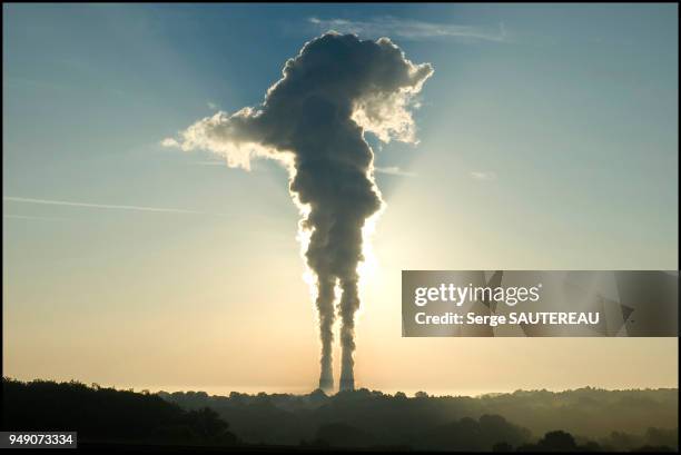 Centrale nucléaire de Belleville sur Loire, Lere entre Cosne-sur-Loire et Gien, 2 réacteurs filière REP de 1300 MW chacun, Cher.