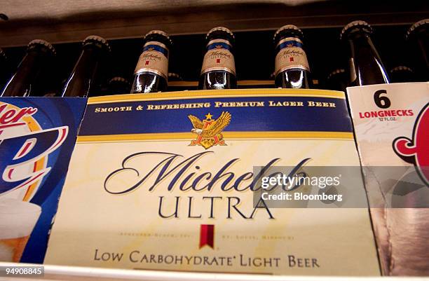 281 Michelob Ultra Beer Stock Photos, High-Res Pictures, and Images - Getty Images