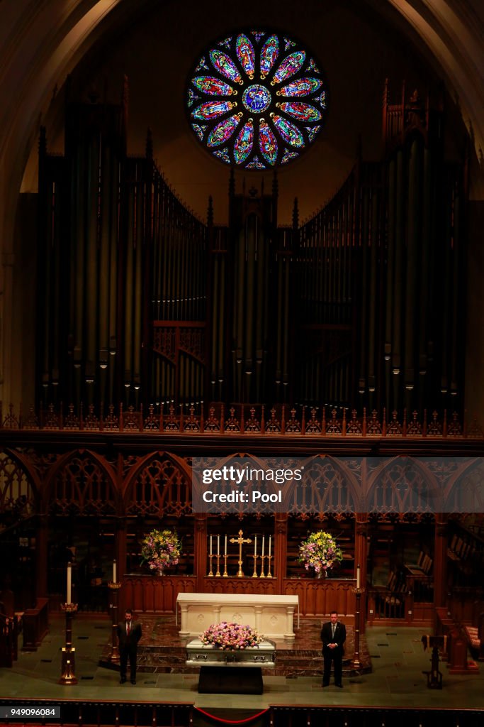 Mourners Pay Their Respects To Late First Lady Barbara Bush