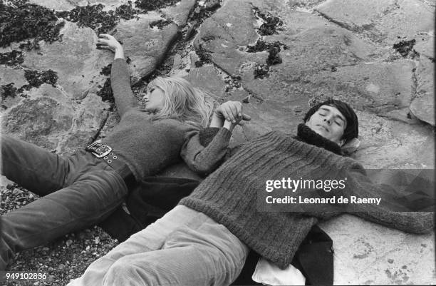 Brigitte Bardot and Laurent Terzieff on the set of "Two weeks in September", "A coeur joie" directed by Serge Bourguignon