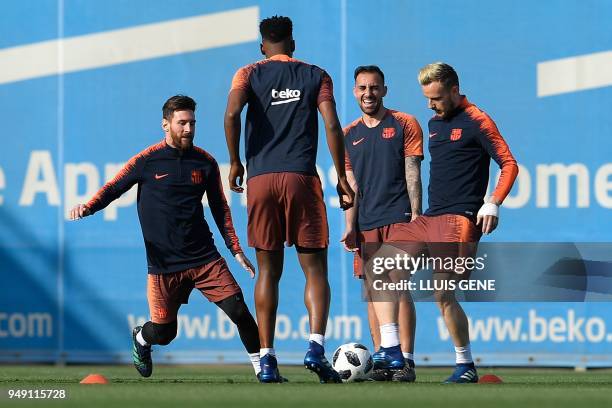 Barcelona's Argentinian forward Lionel Messi, Barcelona's midfielder Yerri Mina, Barcelona's forward Paco Alcacer, Barcelona's Croatian midfielder...