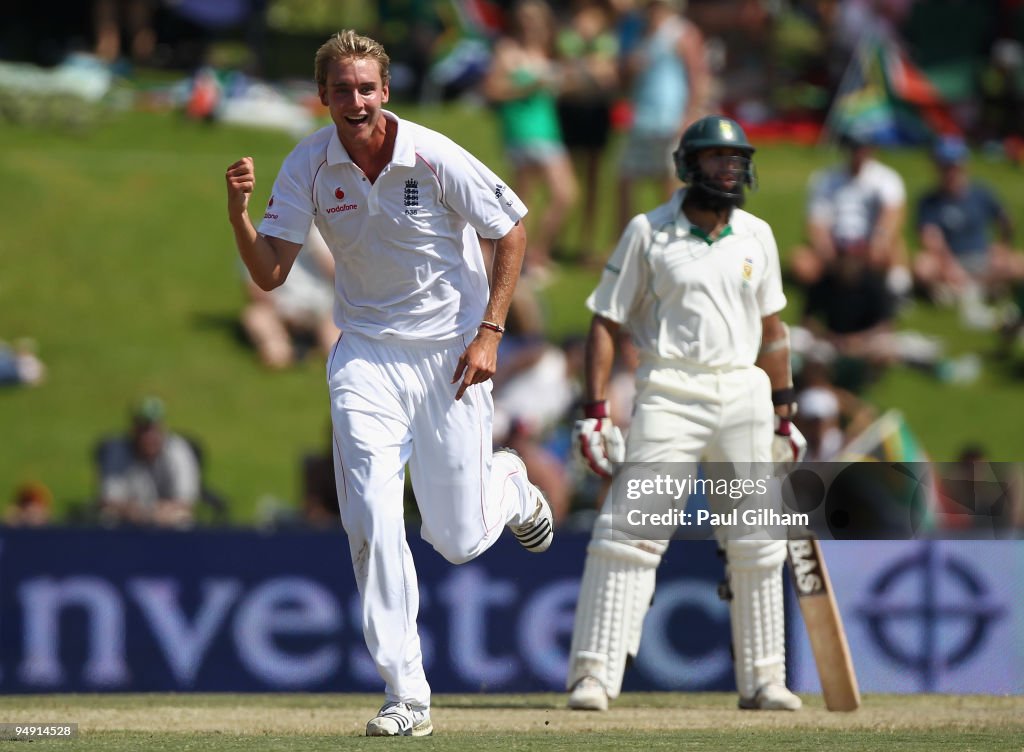 South Africa v England - 1st Test Day Four