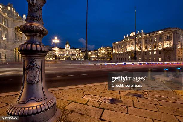 piazza unità d'italia, trieste - unità stockfoto's en -beelden