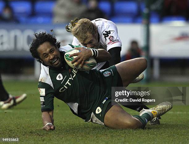 Seilala Mapusua dives over to score the second London Irish try during the Heineken Cup match between London Irish and Brive at the Madejski Stadium...