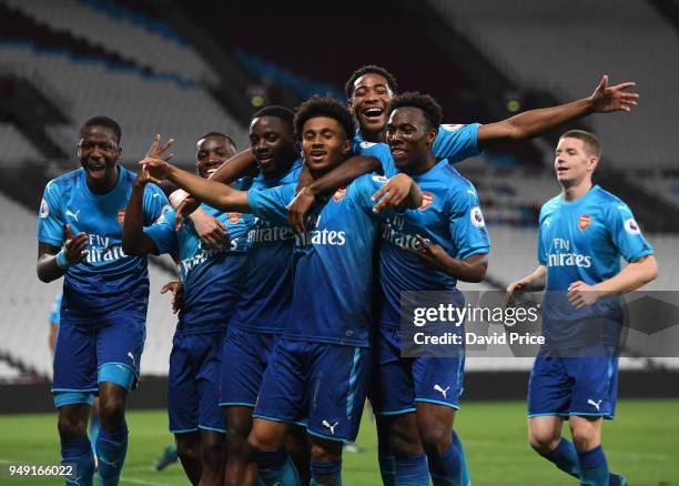 Eddie Nketiah celebrates scoring Arsenal's 3rd goal with Joseph Olowu, Josh Dasilva, Reiss Nelson, Zech Medley and Tolaji Bola during the match...