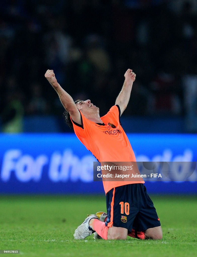 Estudiantes LP v FC Barcelona: Final - FIFA Club World Cup 2009