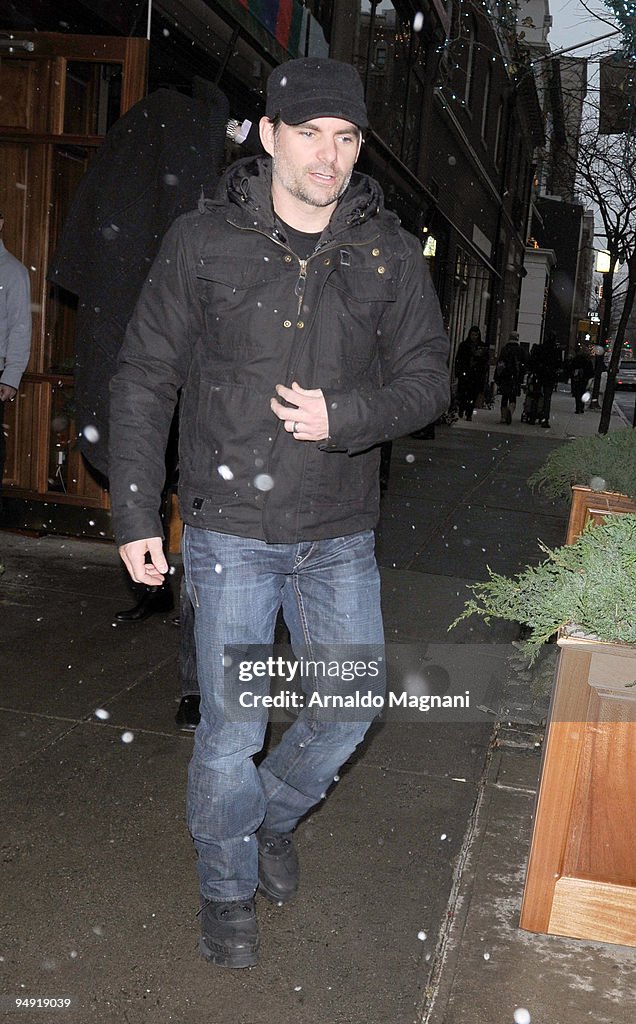 Candids: December 19, 2009