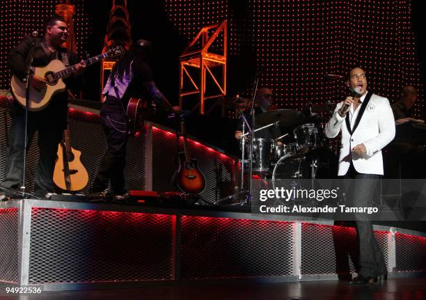 Anthony Ropeo Romeo Florida Photos and Premium High Res Pictures - Getty Images