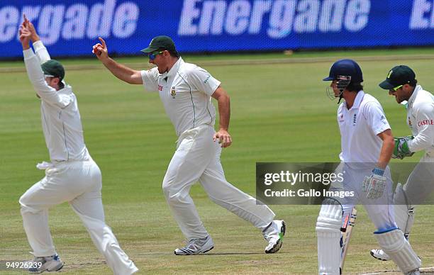 Graeme Smith of South Africa takes the catch to dismiss Alastair Cook of England for 12 runs during day 5 of the 1st Test match between South Africa...