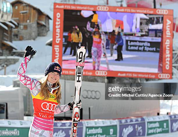 Lindsey Vonn of the USA takes 3rd place during the Audi FIS Alpine Ski World Cup Women's Super G on December 20, 2009 in Val d'Isere, France.