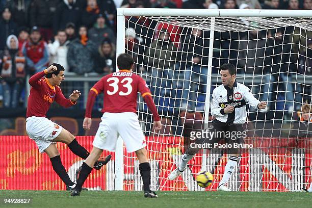 Nicolas Burdisso of AS Roma scores the opening goal during the Serie A match between Roma and Parma at Stadio Olimpico on December 20, 2009 in Rome,...