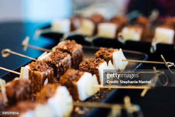 appetizer smores skewer - marsh mallows stock pictures, royalty-free photos & images