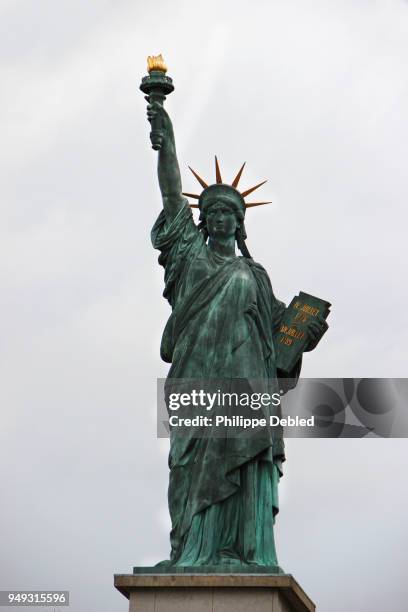 76 Puente De Grenelle Stock Photos, HighRes Pictures, and Images