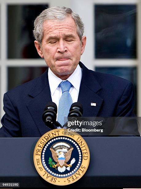 President George W. Bush pauses during a statement from the Rose Garden of the White House in Washington, D.C., U.S., on Wednesday, Nov. 5, 2008....