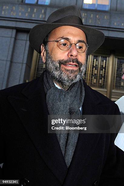 Gerald Shargel, attorney for Marc Dreier, managing partner and founder of Dreier LLP, speaks to the media after exiting Manhattan federal court in...