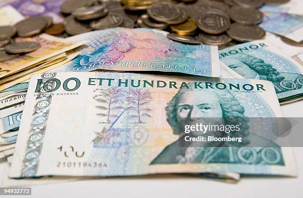 Krona Notes Swedish Bank Notes Photos and Premium High Res Pictures - Getty Images