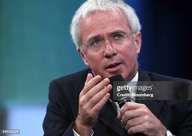 Peter Sands, chief executive officer of Standard Chartered PLC speaks at the Clinton Global Initiative's annual meeting in New York, U.S., on Friday,...