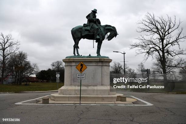 alpheus starkey williams monument at belle isle park, detroit, michigan, usa - roadside memorial stock pictures, royalty-free photos & images