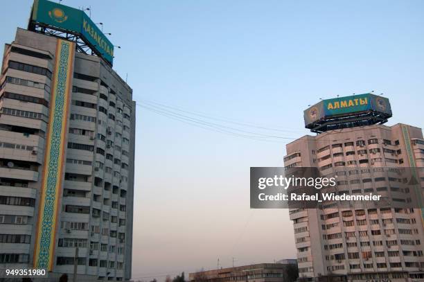 plein van de republiek - almaty - city life in almaty stockfoto's en -beelden