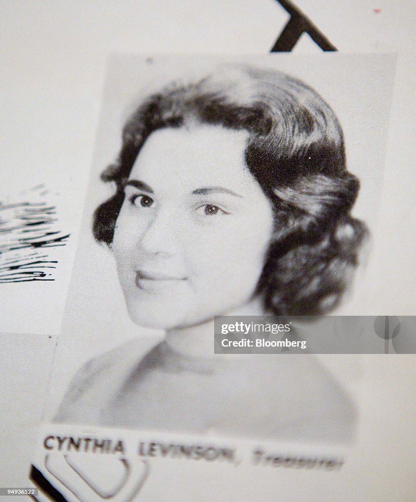 Cynthia Levinson, now Cynthia Arenson, former investor with