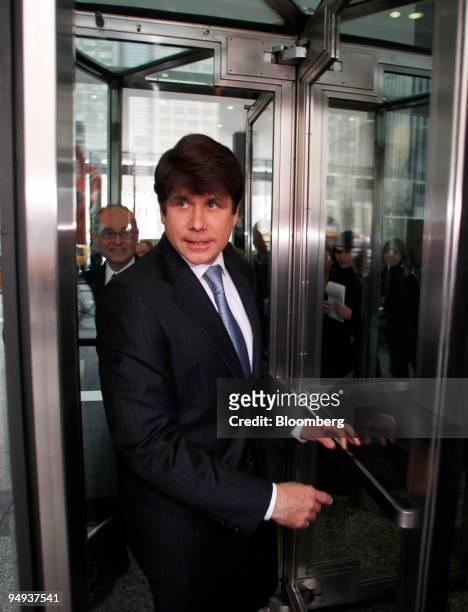 Rod Blagojevich, former governor of Illinois, exits Dirksen Federal Building following his arraignment in Chicago, Illinois, U.S., on Tuesday, April...