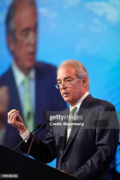 James E. Rogers, chairman, president and chief executive officer of Duke Energy, speaks during the Cambridge Energy Research Associates CERAWeek 2009...